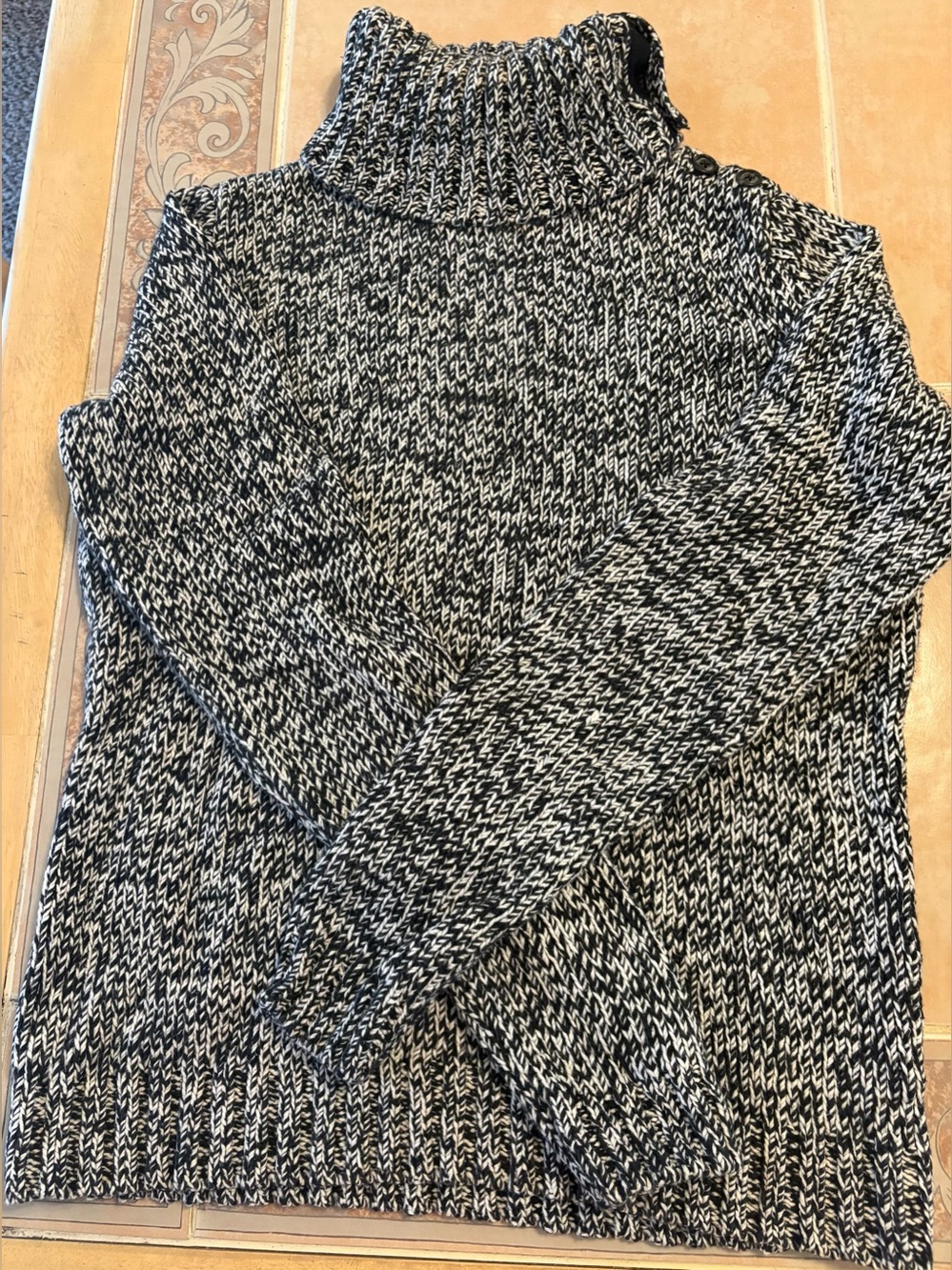 Chaps Black & White Marled Women's Turtleneck Sweater in LIKE NEW CONDITION!!!